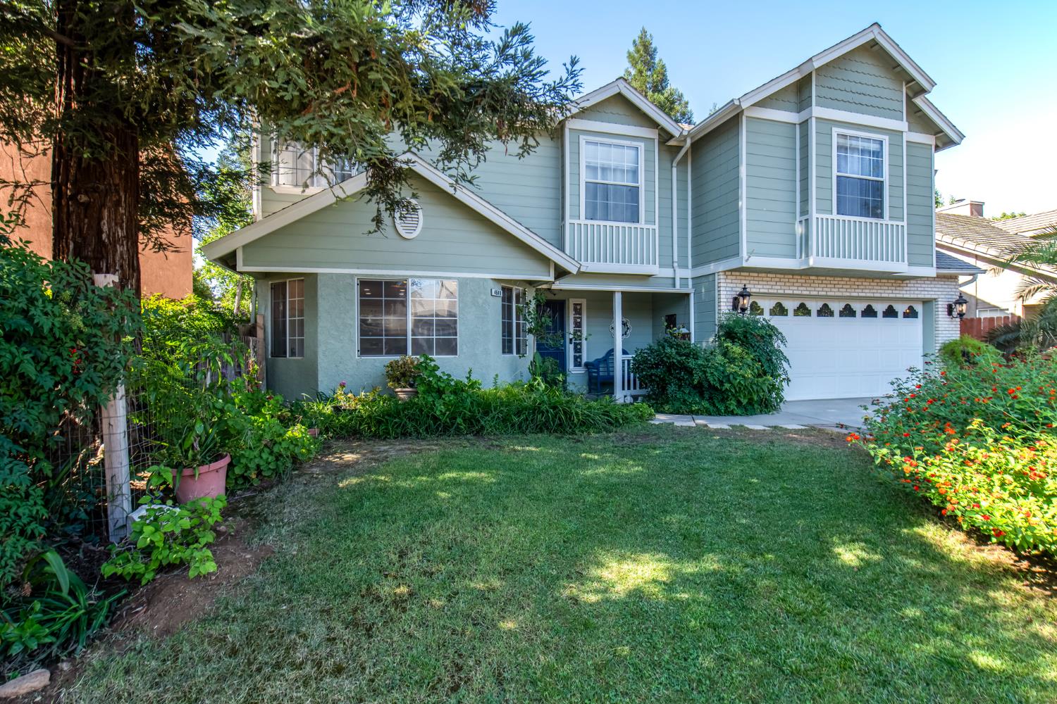 4649 W Saginaw Way, Fresno, CA 93722