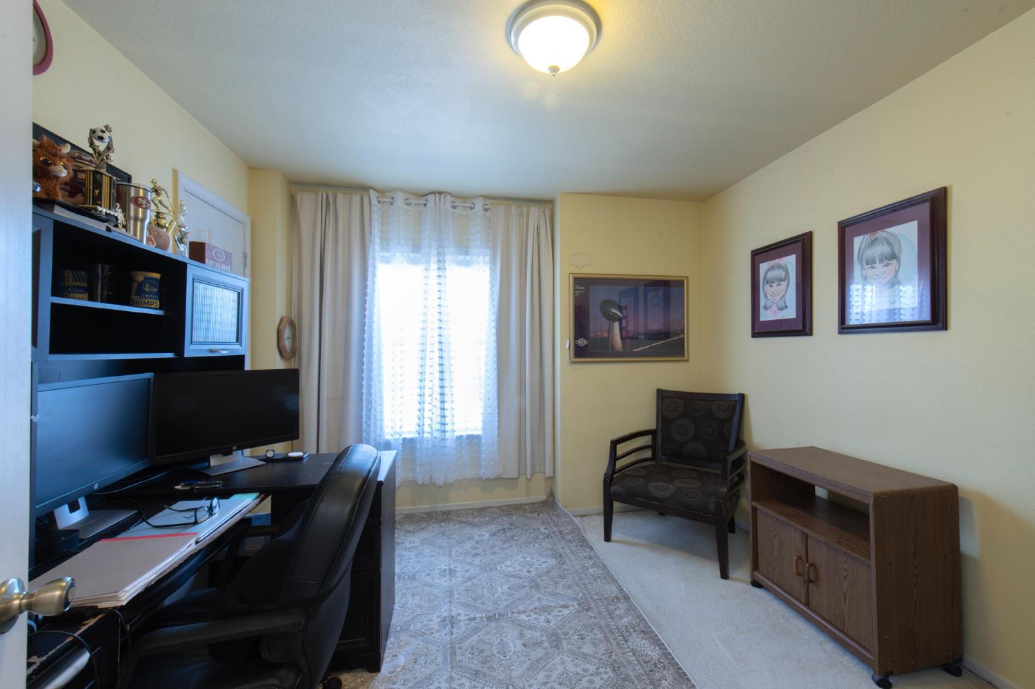 4649 W Saginaw Way, Fresno, CA 93722