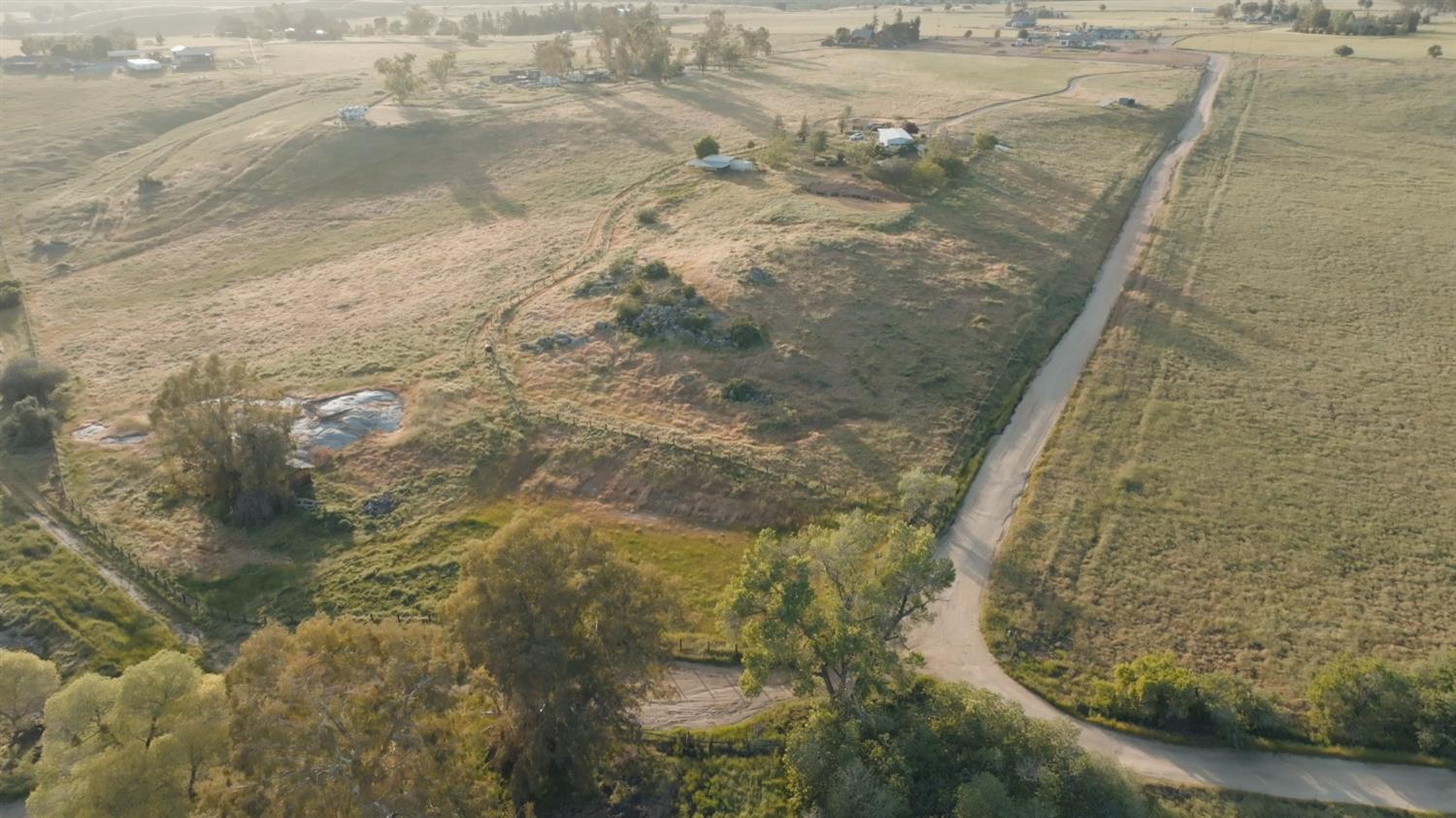 20351 Thermal Rd, Sanger, CA 93657
