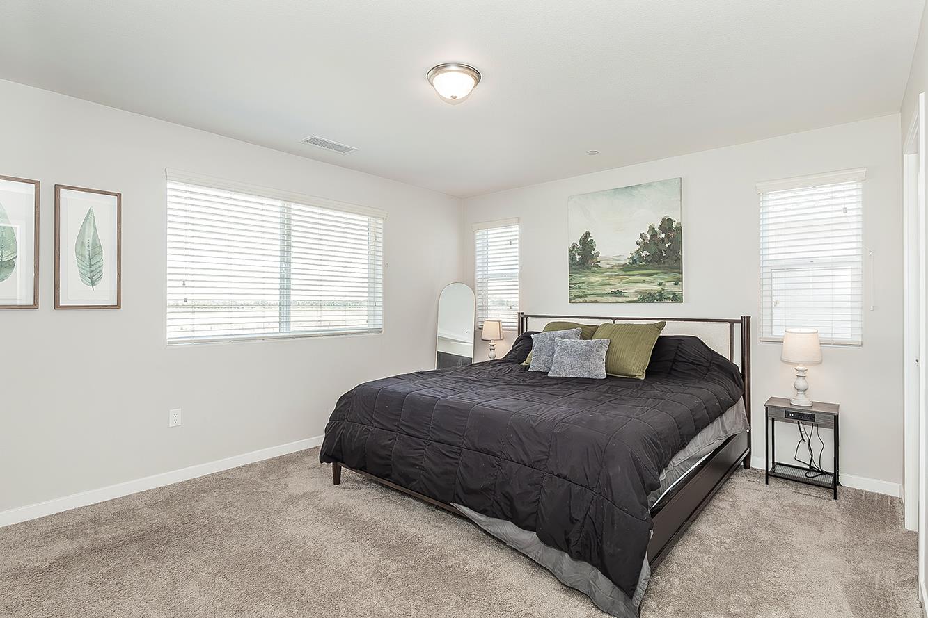 580 Mccaffrey Way, Madera, CA 93636