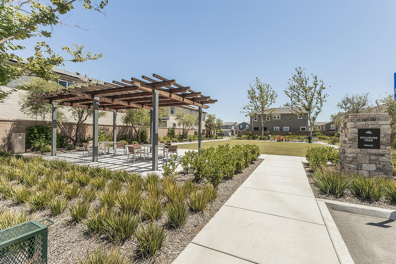 580 Mccaffrey Way, Madera, CA 93636