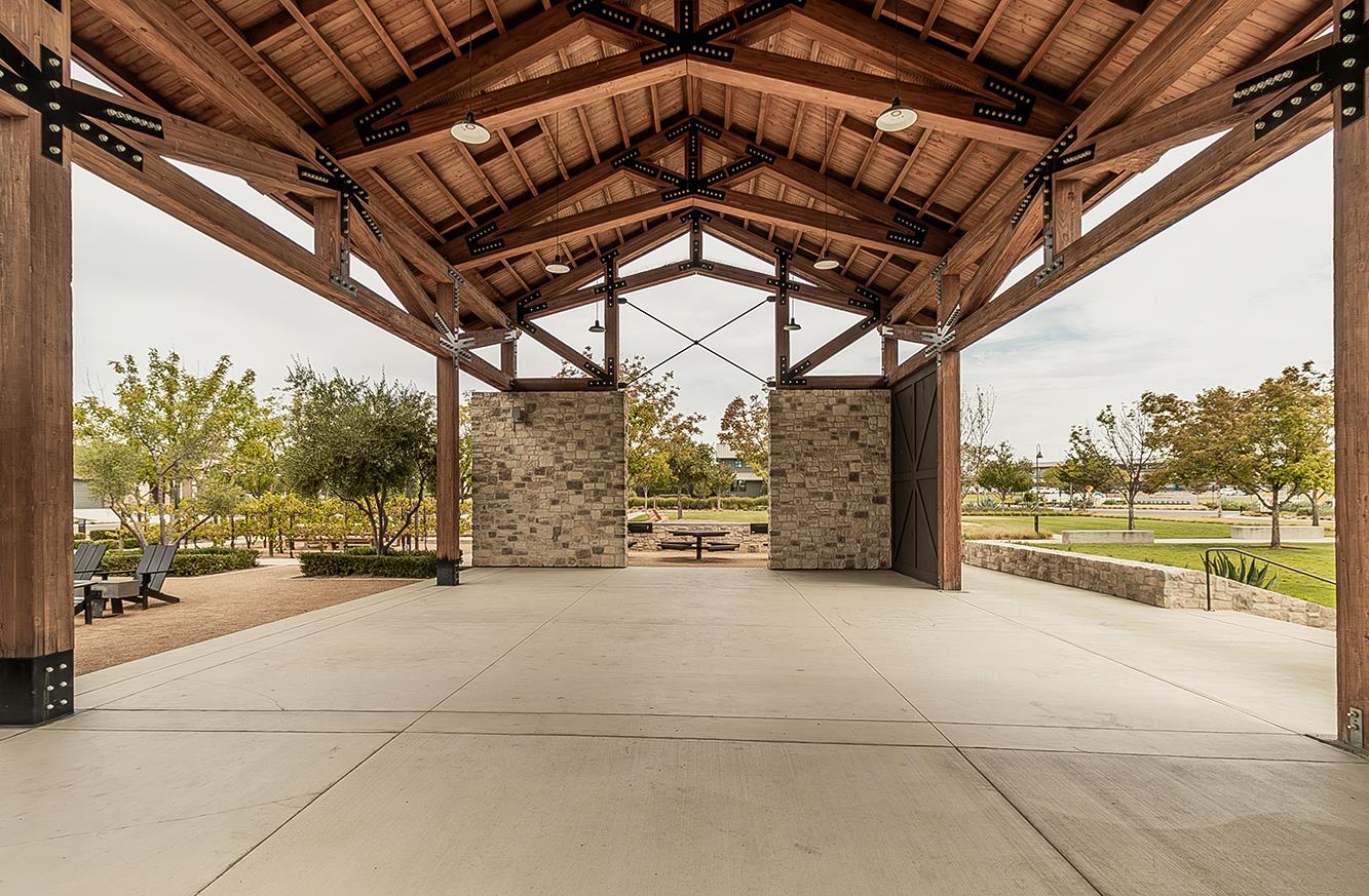 580 Mccaffrey Way, Madera, CA 93636