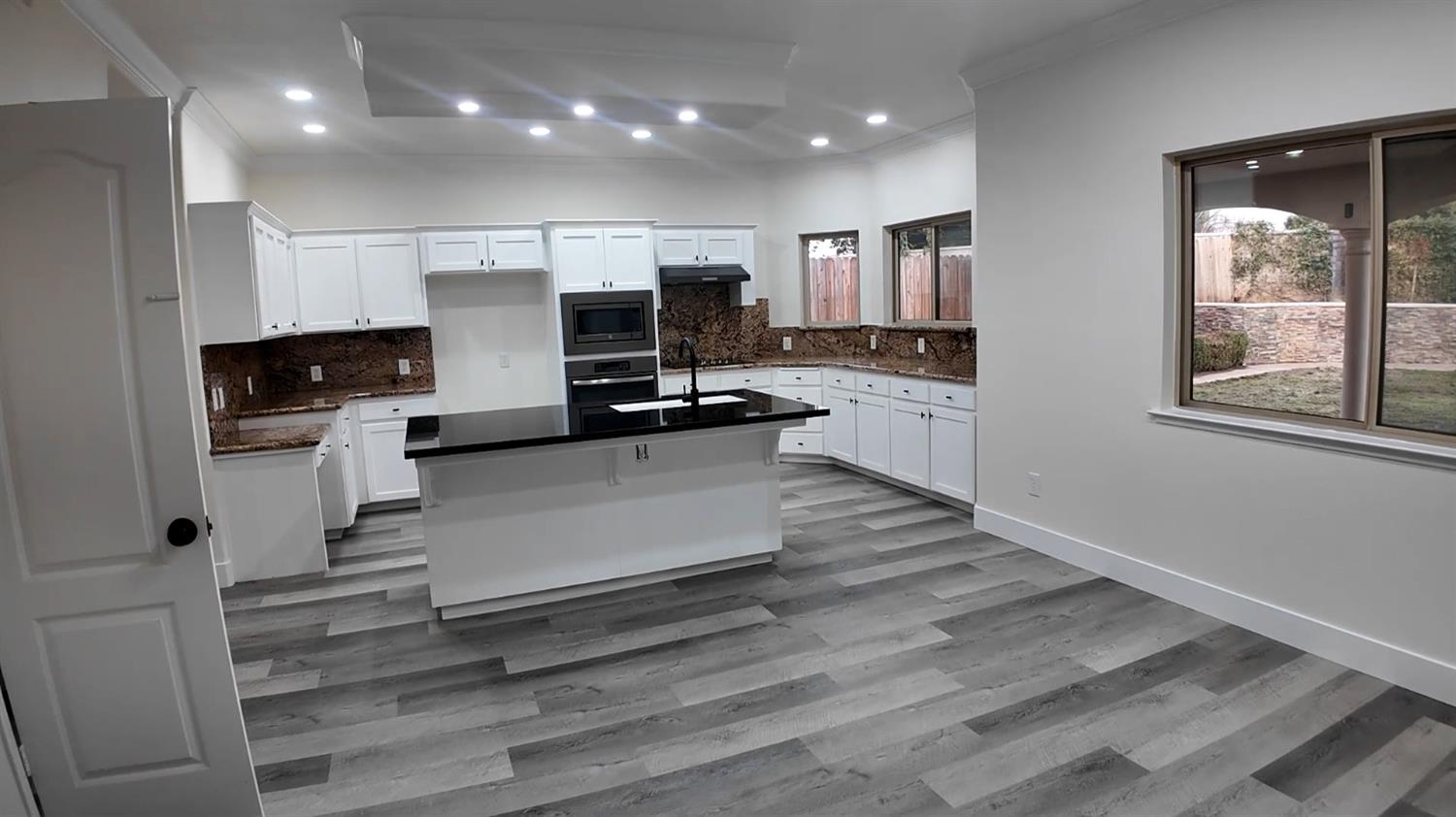 2991 E Cromwell Ave, Fresno, CA 93720