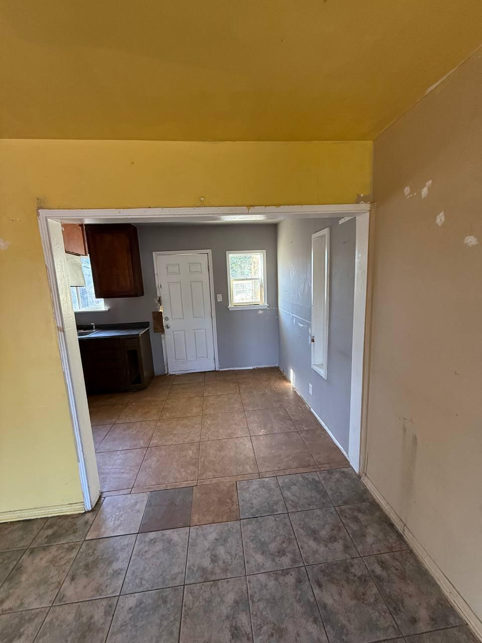 4504 Mesa Dr, Bakersfield, CA 93306