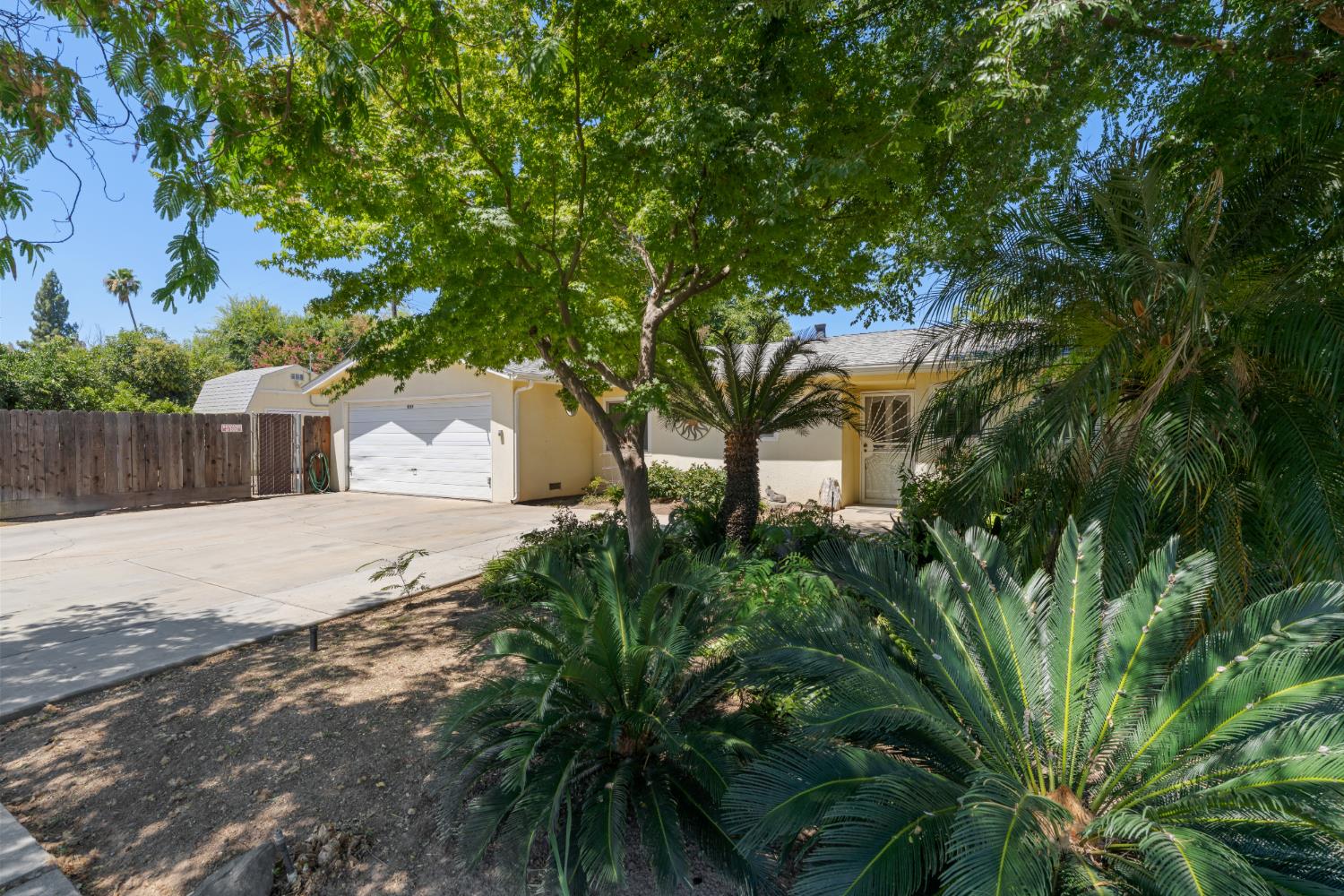 4159 N Lead Ave, Fresno, CA 93722