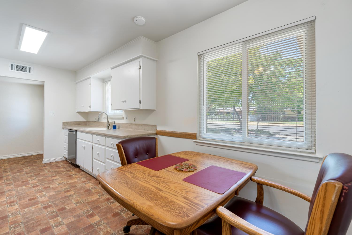 4159 N Lead Ave, Fresno, CA 93722
