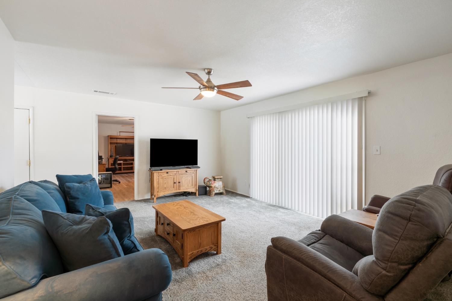 4159 N Lead Ave, Fresno, CA 93722