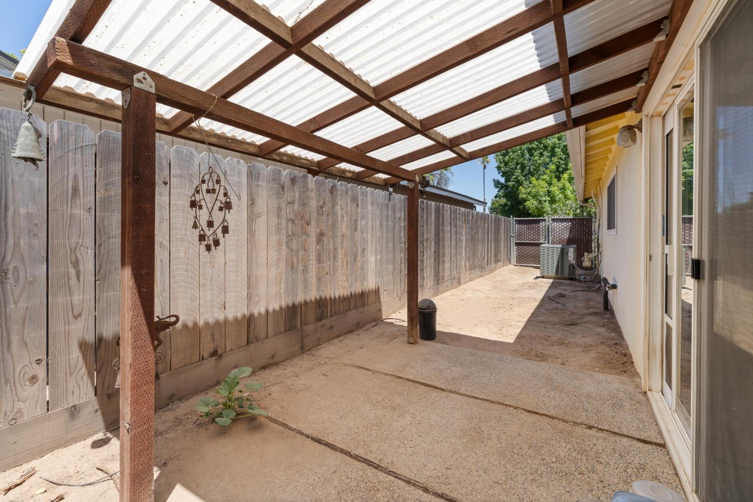 4159 N Lead Ave, Fresno, CA 93722