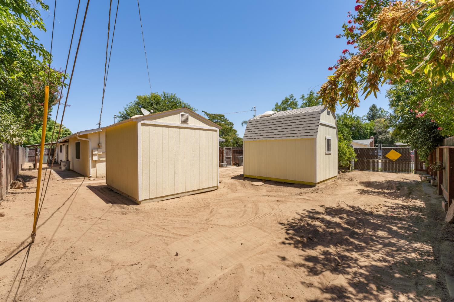 4159 N Lead Ave, Fresno, CA 93722