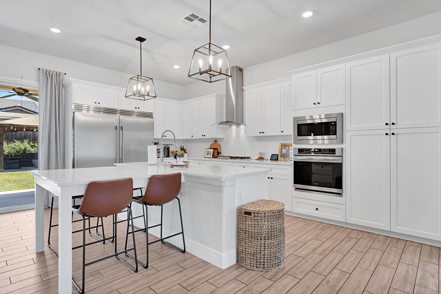 537 Huntington Ave S, Madera, CA 93636