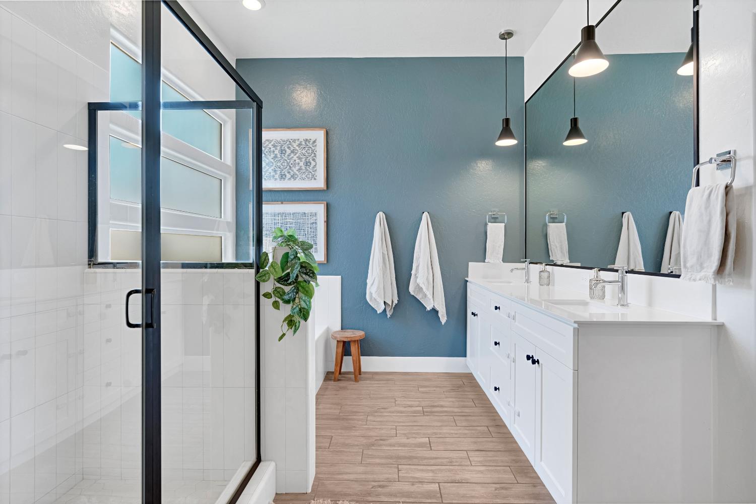 537 Huntington Ave S, Madera, CA 93636