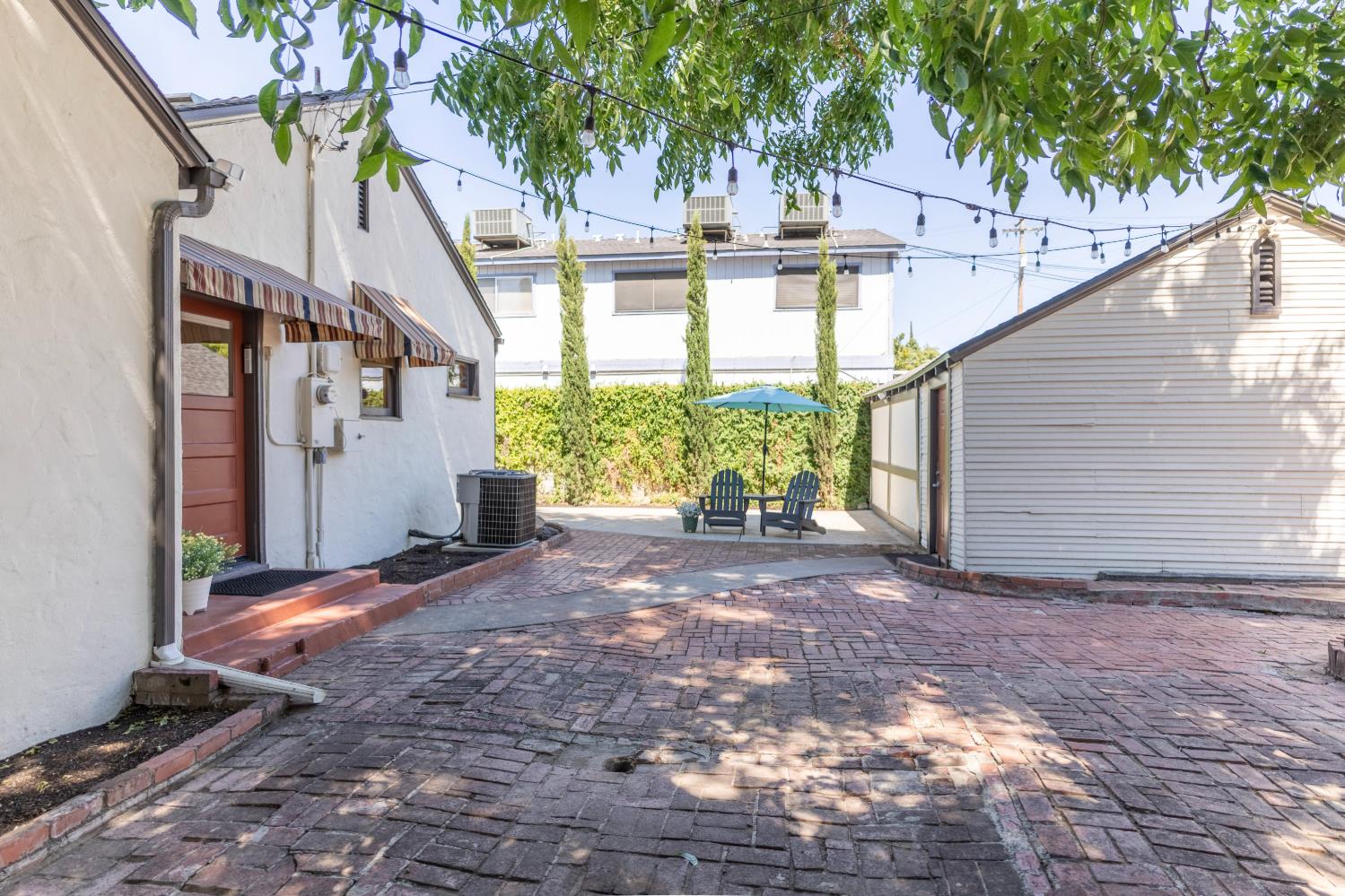 744 E Brown Ave, Fresno, CA 93704