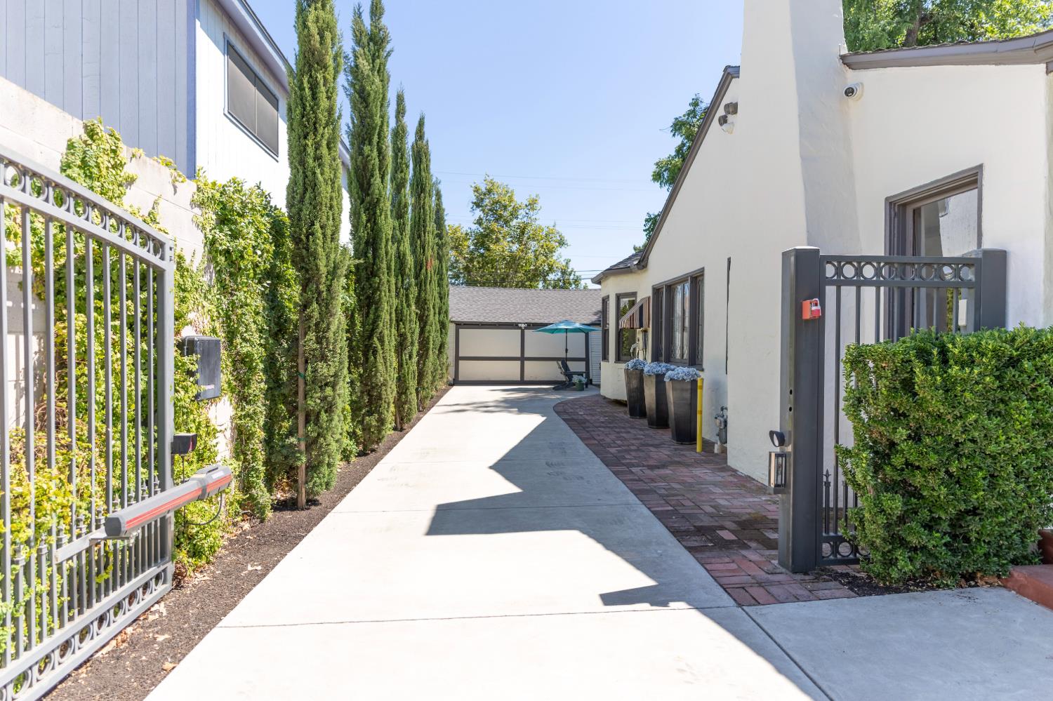 744 E Brown Ave, Fresno, CA 93704
