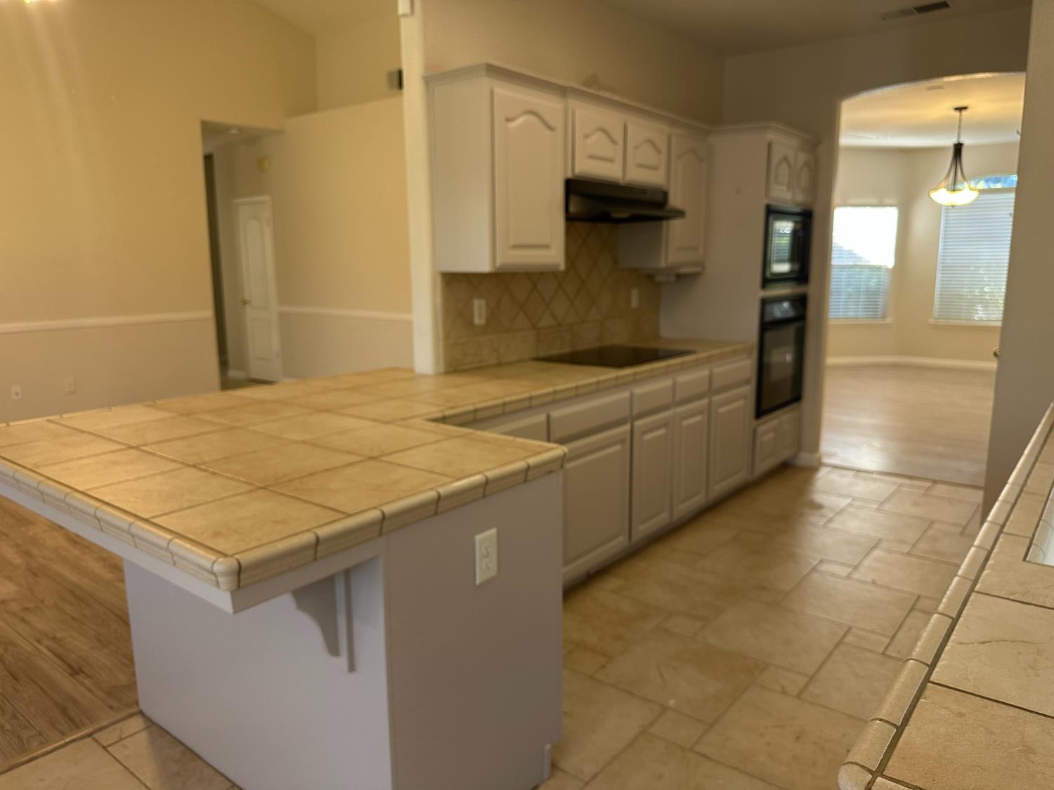 2523 E Cole, Fresno, CA 93720