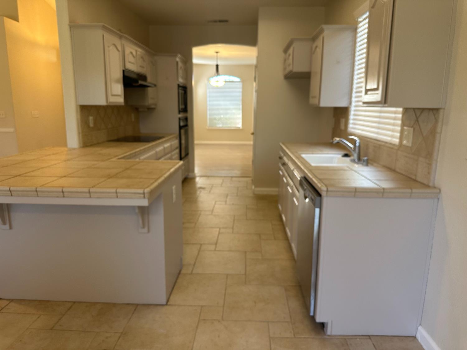 2523 E Cole, Fresno, CA 93720