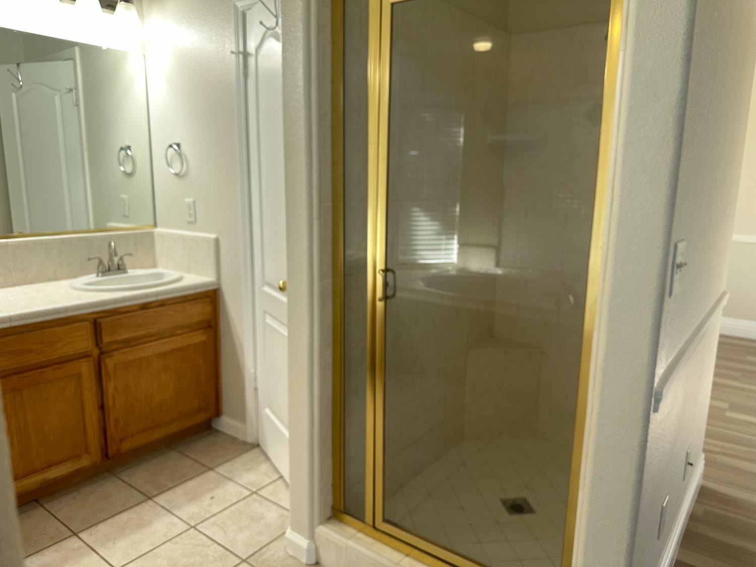 2523 E Cole, Fresno, CA 93720