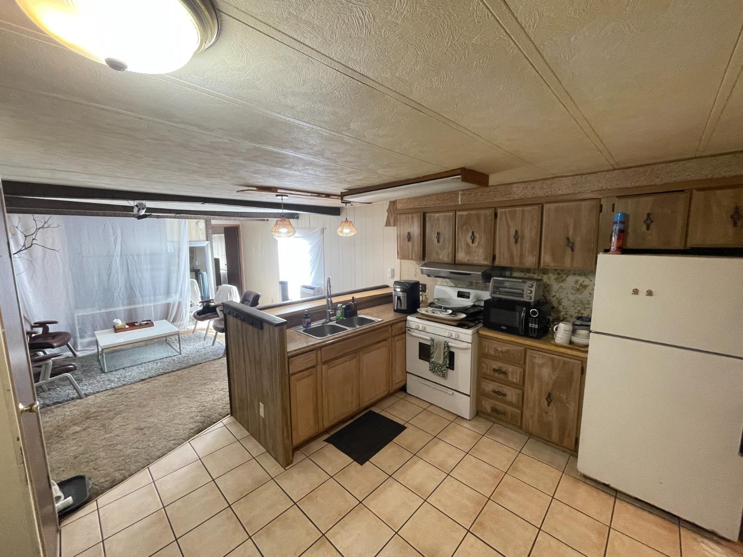 37575 Shadybrook Ln, Other, CA 93675