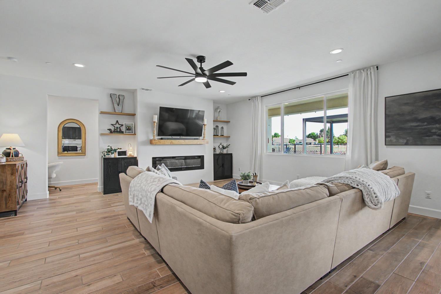 13195 Ridgewood, Chowchilla, CA 93610