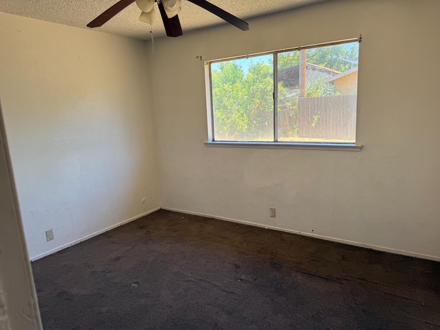 41516 Elrod Rd, Orosi, CA 93647