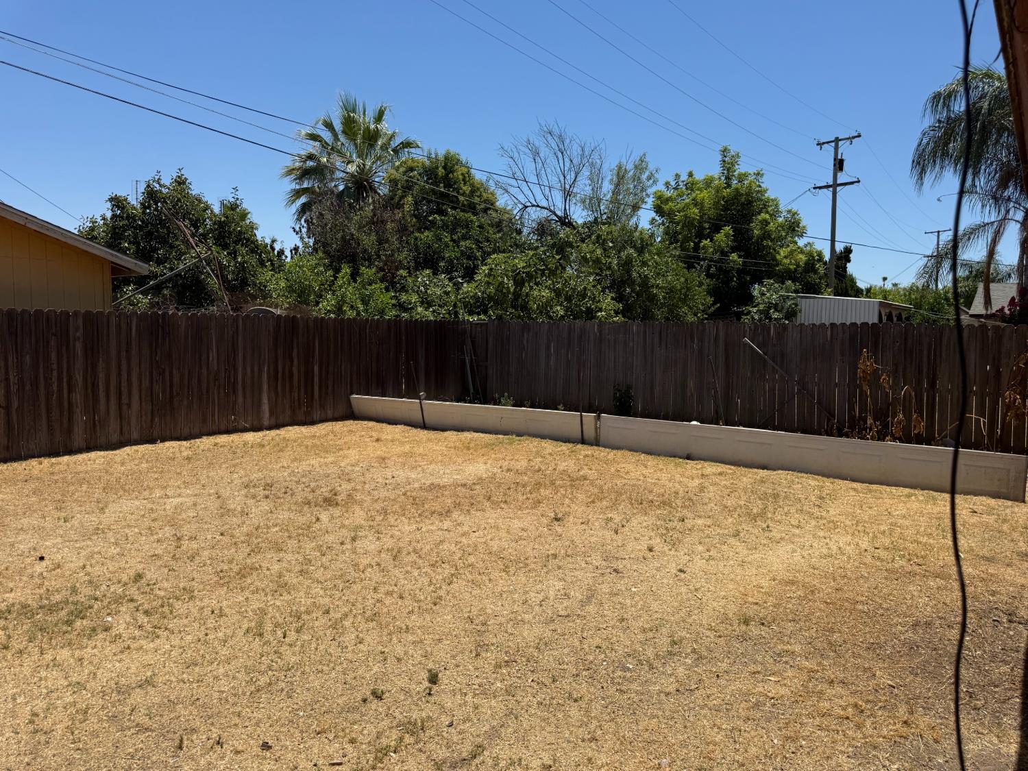 41516 Elrod Rd, Orosi, CA 93647