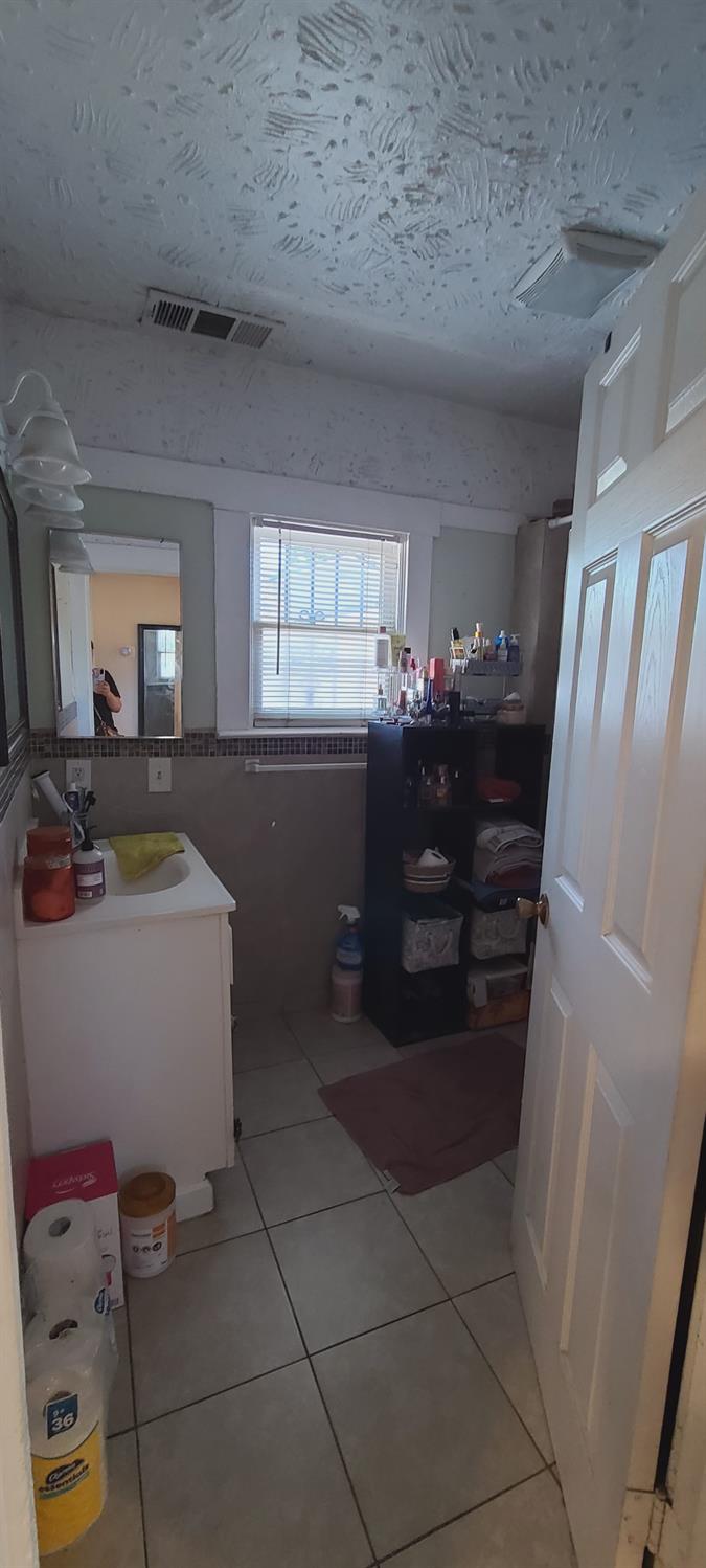 1534 E Home Ave, Fresno, CA 93728