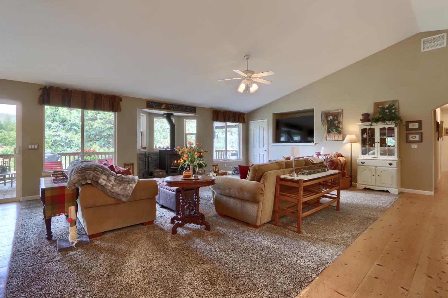 5800 Lehamite Fall Rd, Mariposa, CA 95338