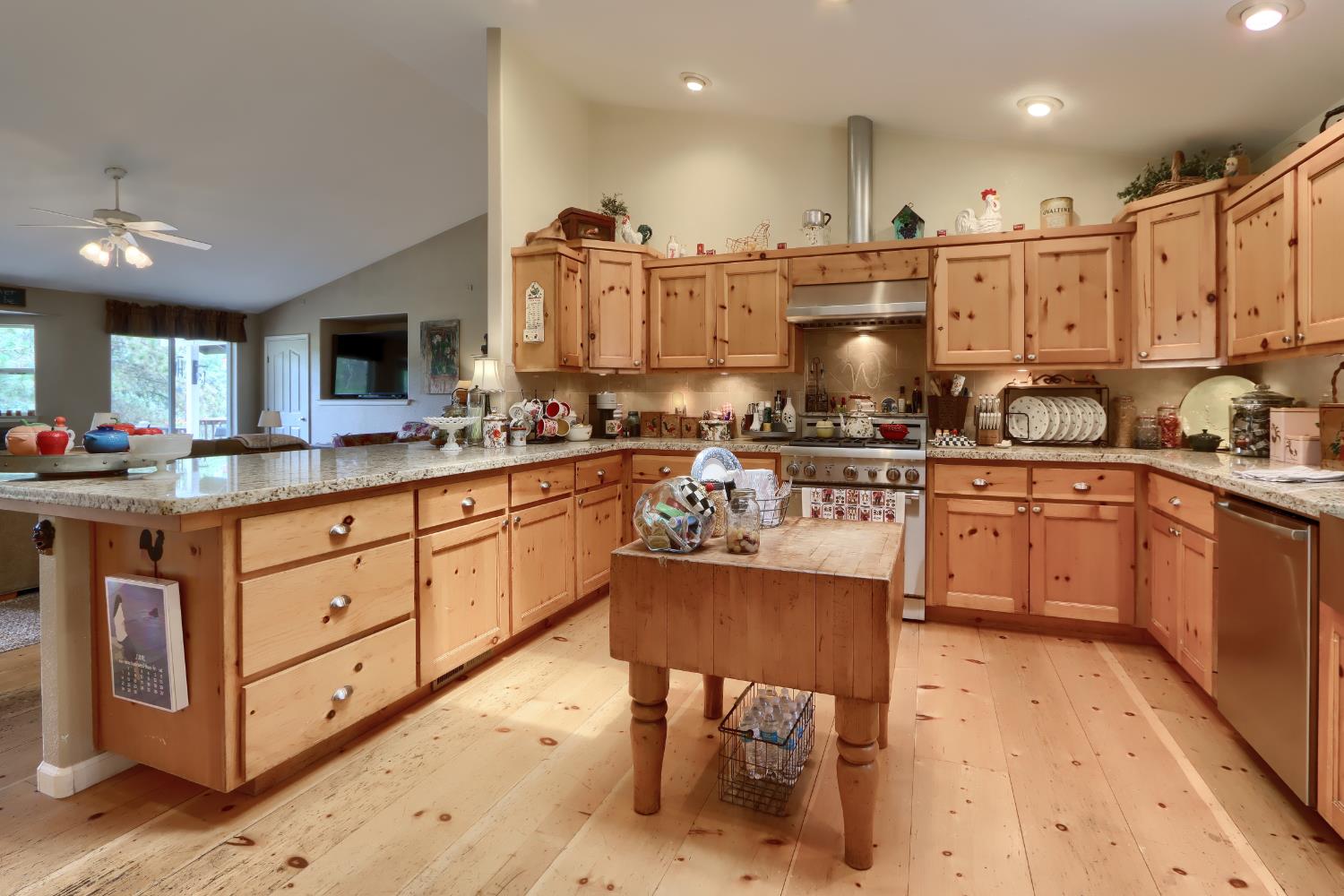 5800 Lehamite Fall Rd, Mariposa, CA 95338