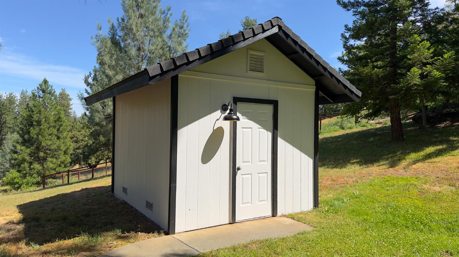 5800 Lehamite Fall Rd, Mariposa, CA 95338