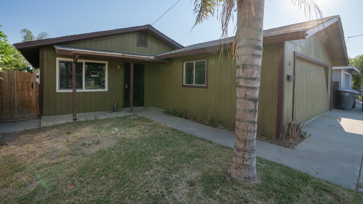 261 E Pleasant St, Coalinga, CA 93210