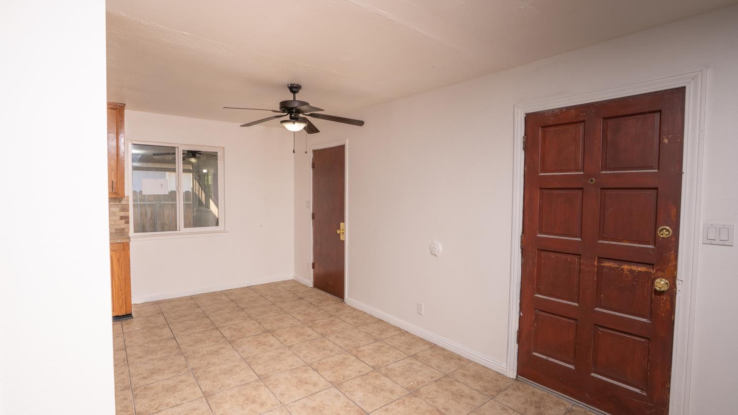 261 E Pleasant St, Coalinga, CA 93210