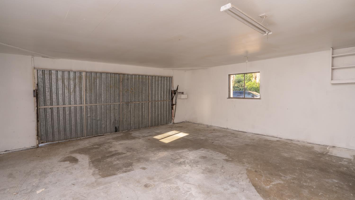261 E Pleasant St, Coalinga, CA 93210
