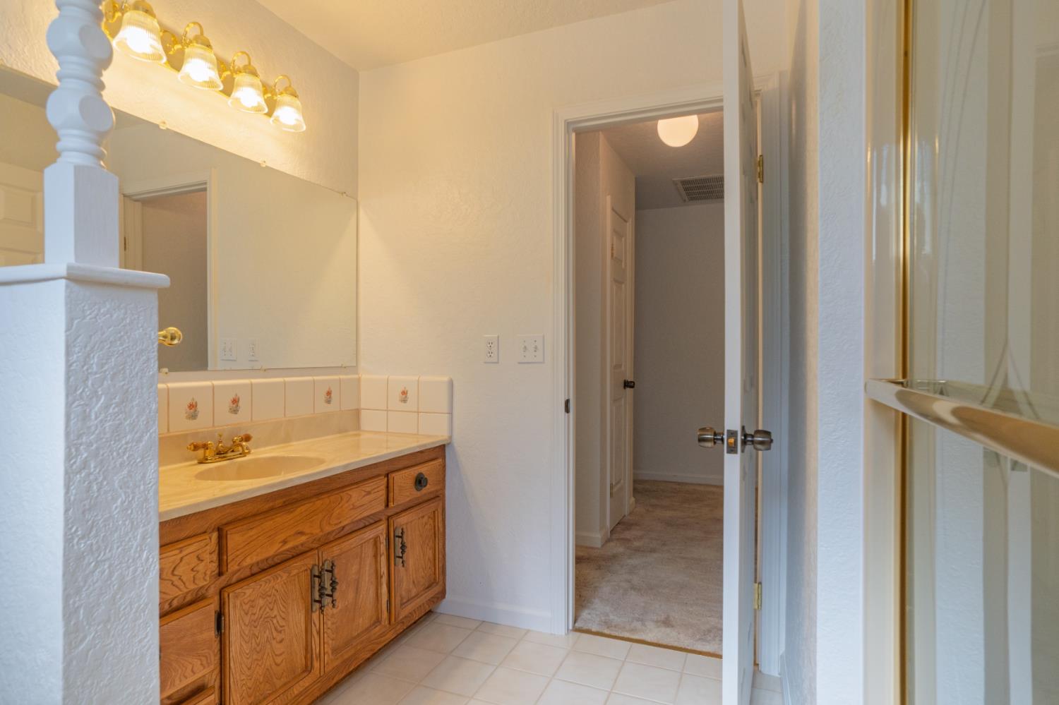 2115 S 11TH St, Los Banos, CA 93635