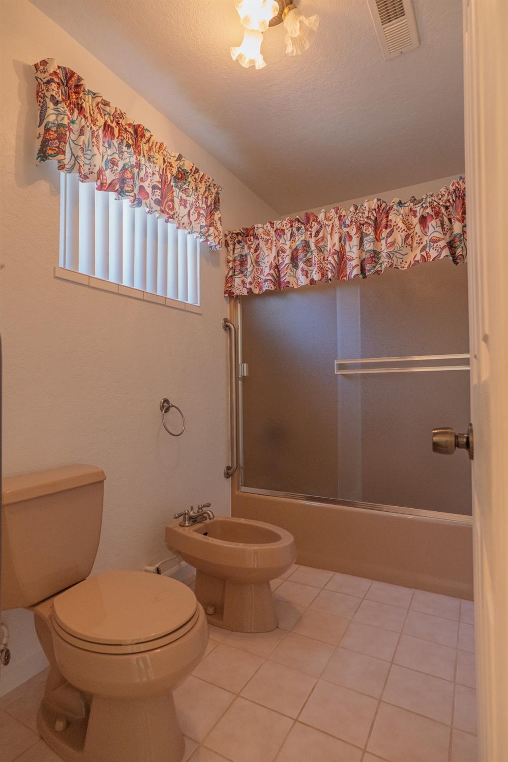 2115 S 11TH St, Los Banos, CA 93635