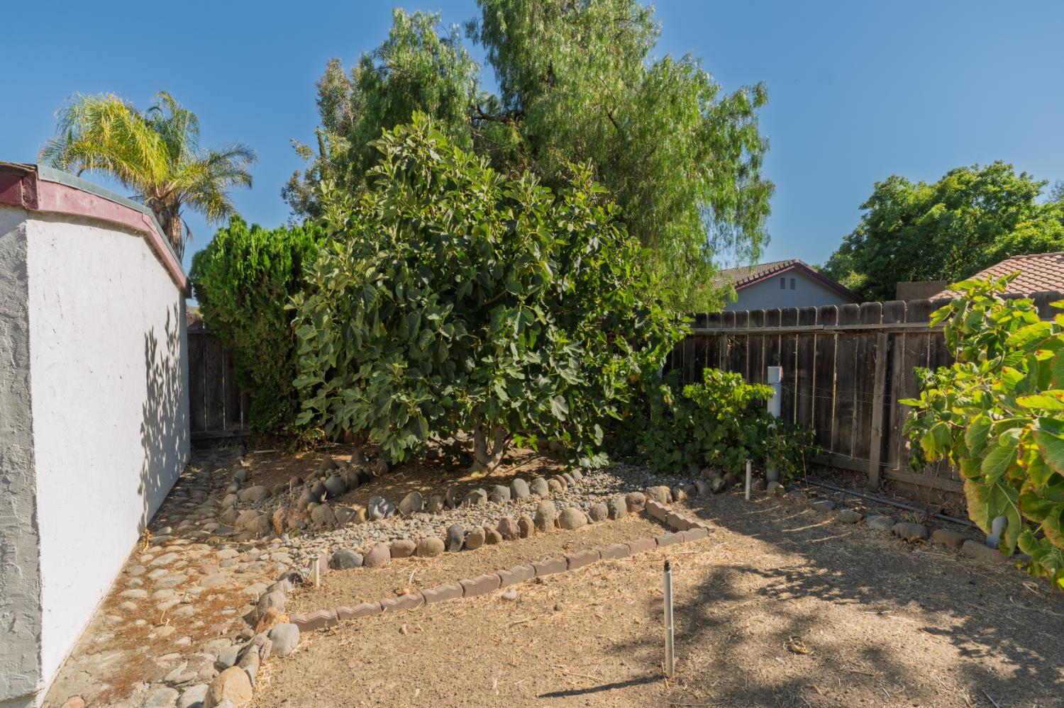 2115 S 11TH St, Los Banos, CA 93635