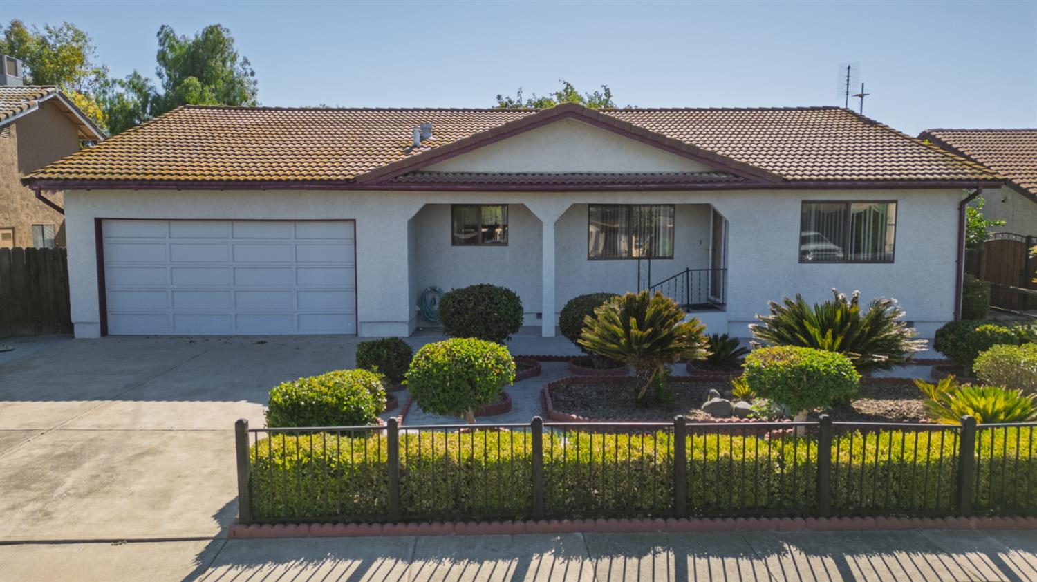 2115 S 11TH St, Los Banos, CA 93635