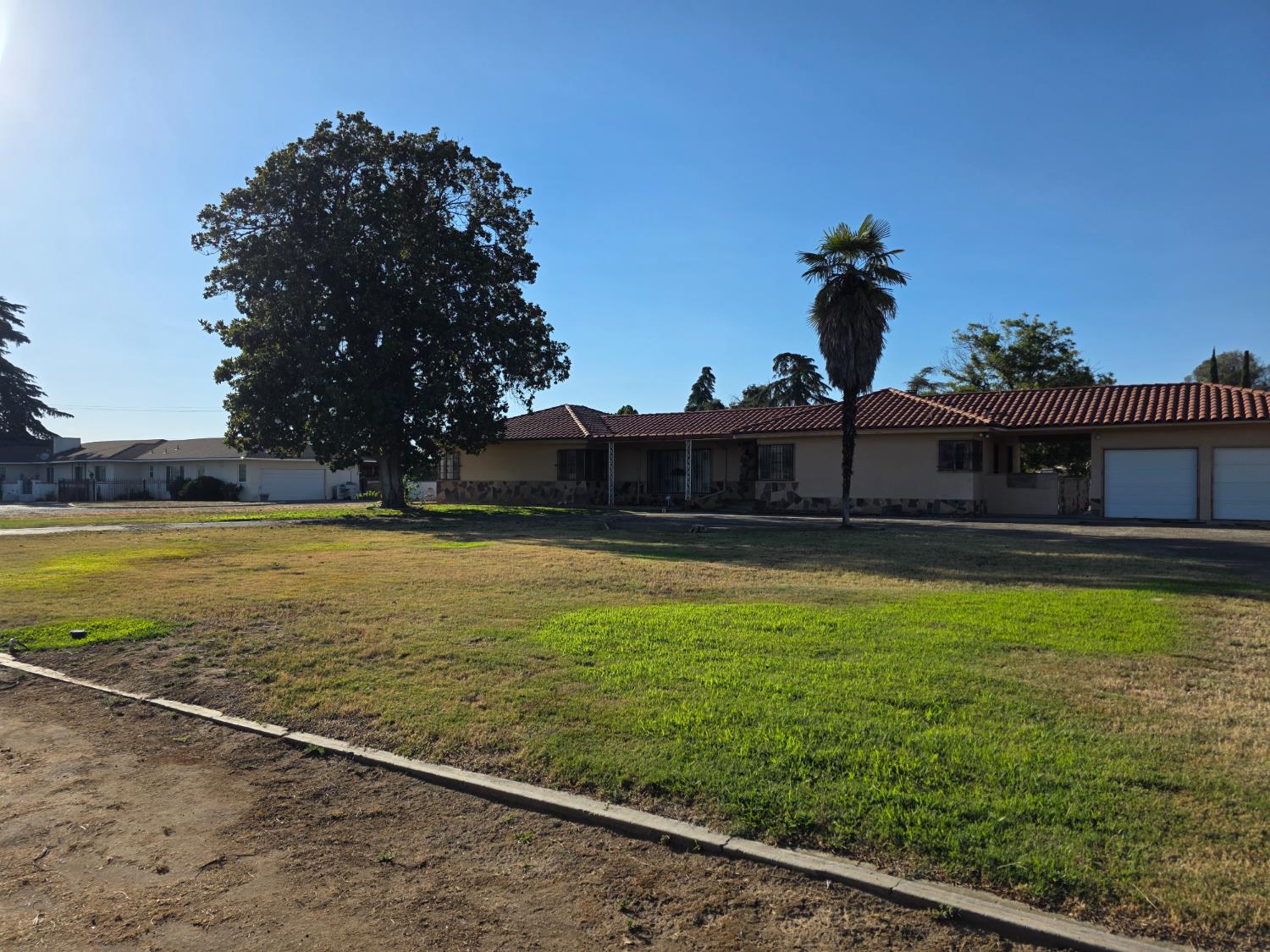 2010 W Kearney Blvd, Fresno, CA 93706