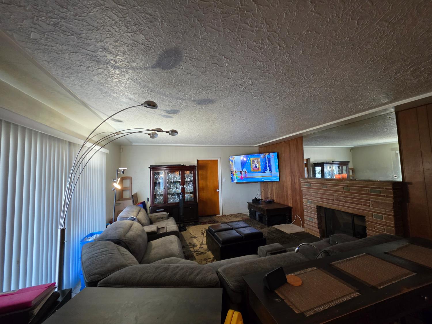 2010 W Kearney Blvd, Fresno, CA 93706