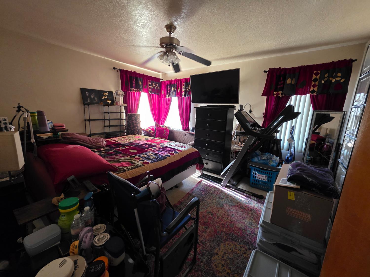 2010 W Kearney Blvd, Fresno, CA 93706