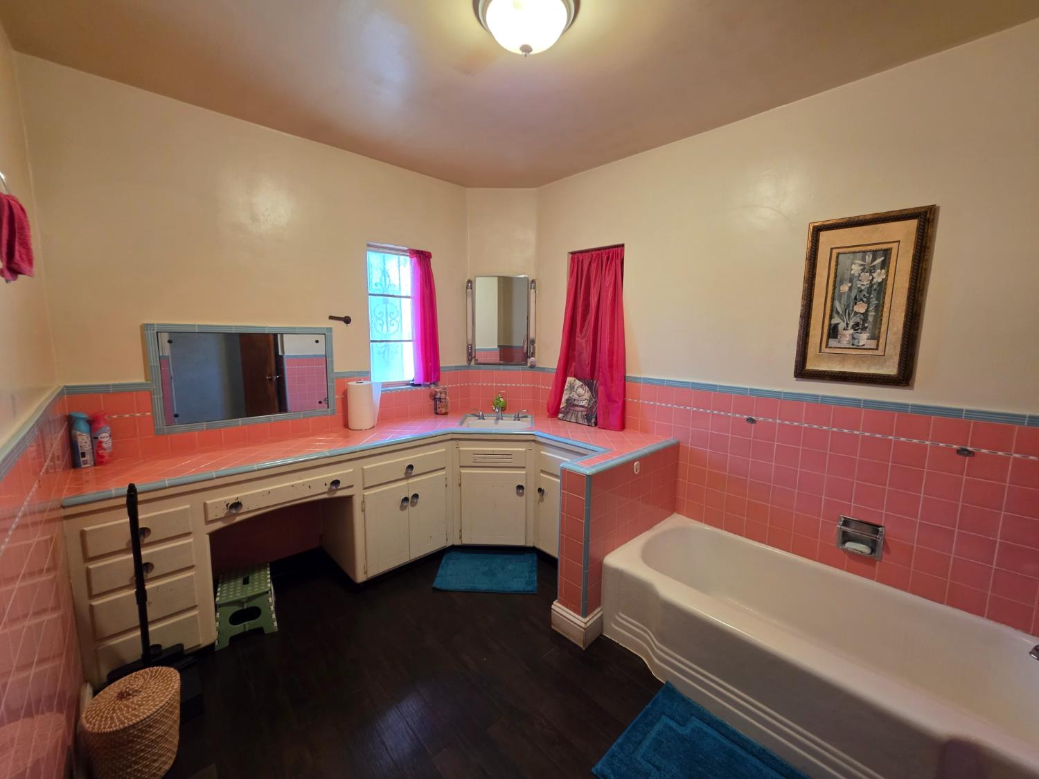 2010 W Kearney Blvd, Fresno, CA 93706