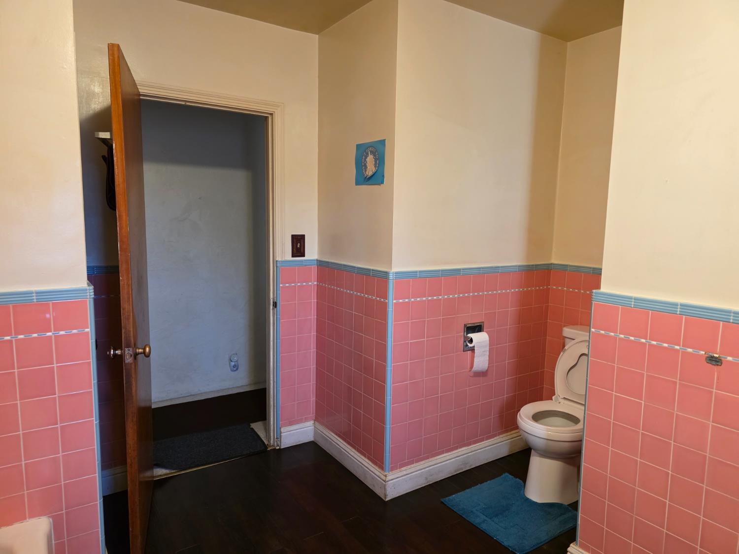 2010 W Kearney Blvd, Fresno, CA 93706