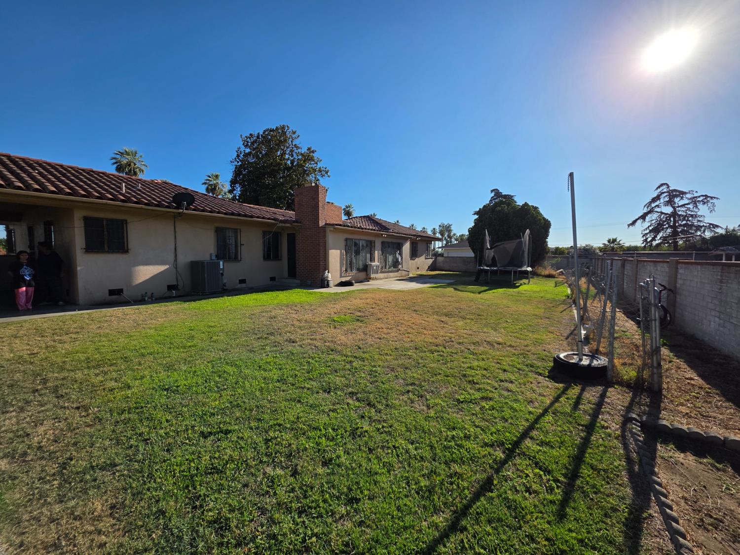2010 W Kearney Blvd, Fresno, CA 93706