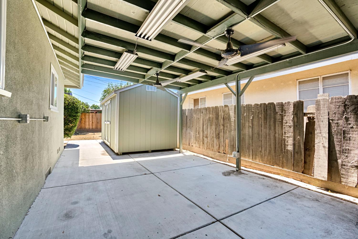 2938 E Willis Ave, Fresno, CA 93726