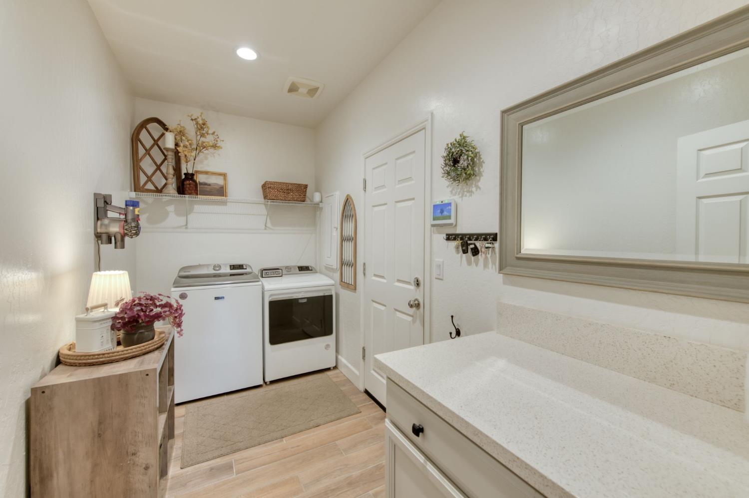 2659 N Dee Ann Ave, Fresno, CA 93727