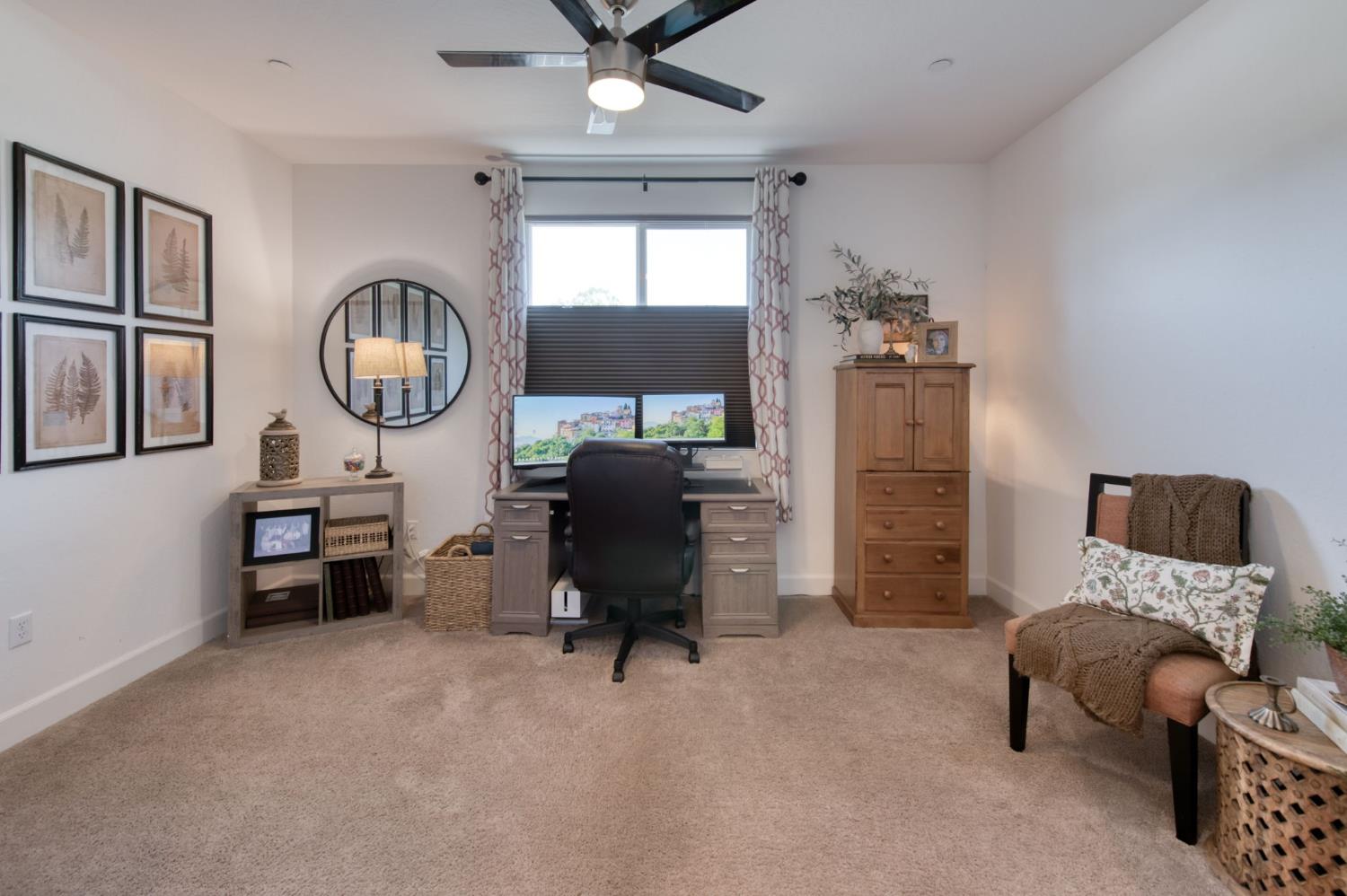 2659 N Dee Ann Ave, Fresno, CA 93727