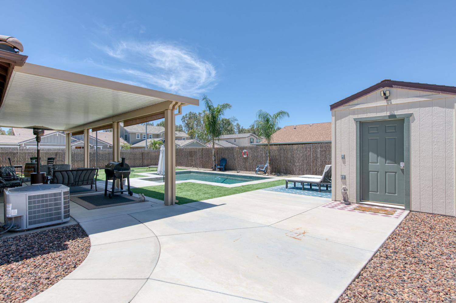 2659 N Dee Ann Ave, Fresno, CA 93727