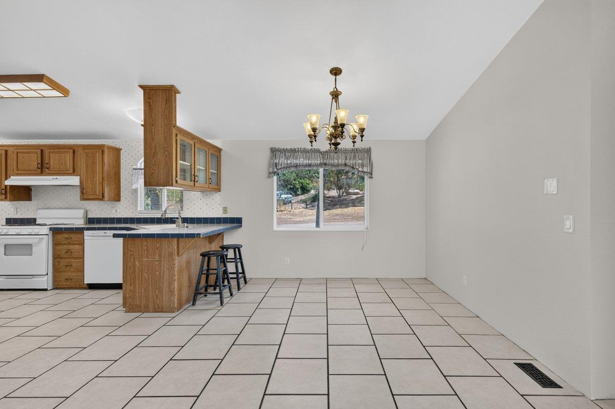 31417 Auberry Rd, Auberry, CA 93602