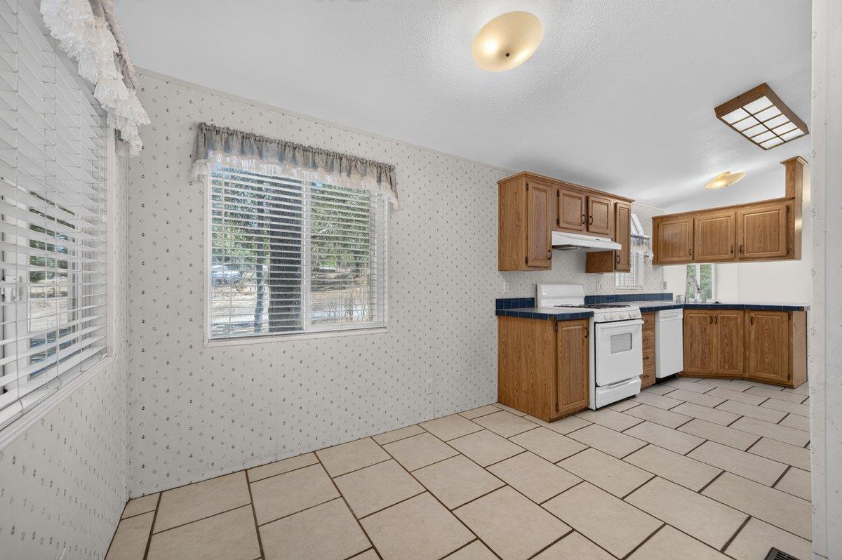 31417 Auberry Rd, Auberry, CA 93602