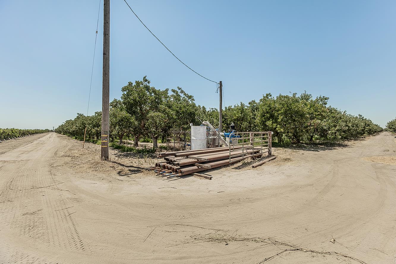 25479 Avenue 8 1/2, Madera, CA 93637