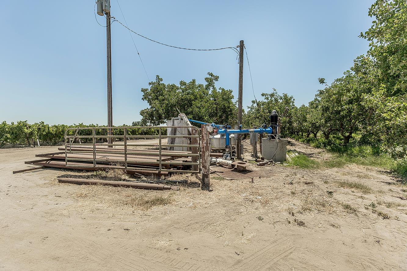 25479 Avenue 8 1/2, Madera, CA 93637