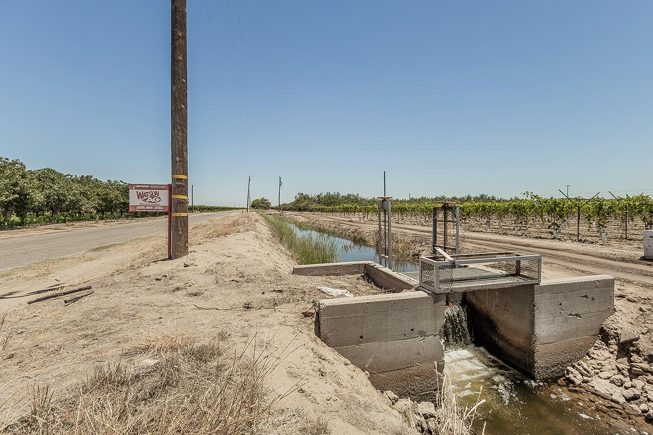 25479 Avenue 8 1/2, Madera, CA 93637